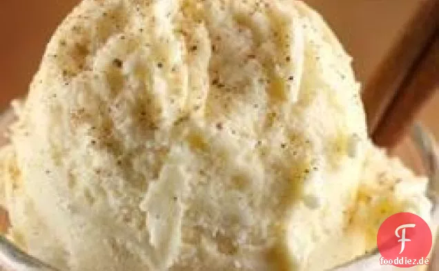 Einfaches Eierlikör-Eis