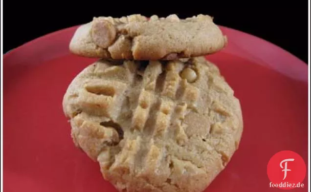 Eine Schüssel Criss-Cross Erdnuss Butter Cookies