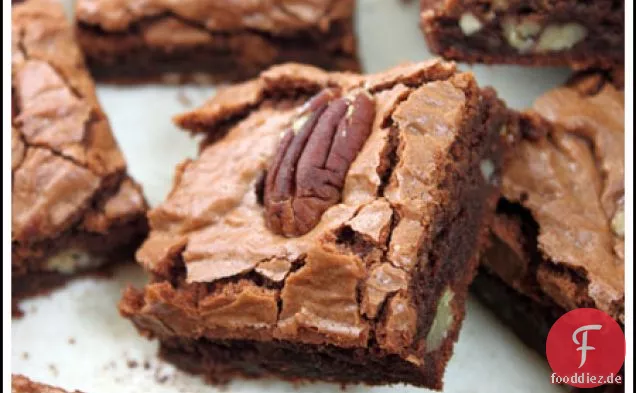 Kleine Charge Boudin Brownie Kopie Katze