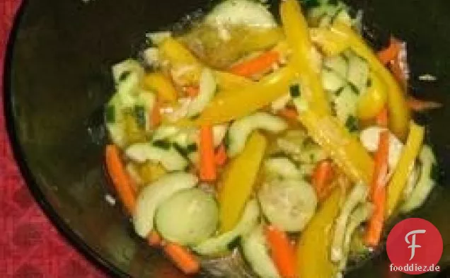 Marinierter Gemüsesalat