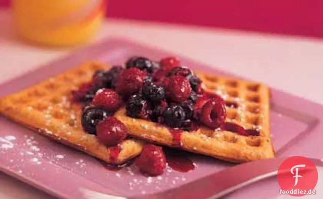 Waffeln mit Zwei-Beeren-Sirup