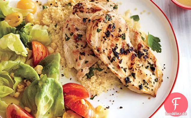 Zitronen-Petersilie Huhn mit Mais und Tomatensalat