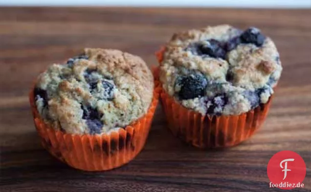 Halbes Dutzend Vollkorn-Blaubeer-Muffins