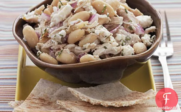 Gebratenes Huhn und Weiße Bohnen mit griechischem Dressing