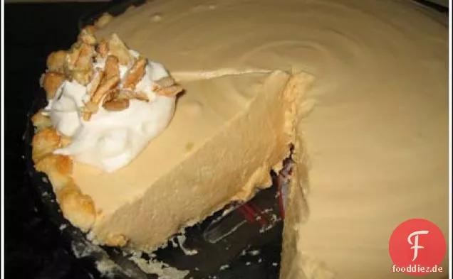 Karamell-Sahnetorte mit kandierten Mandeln