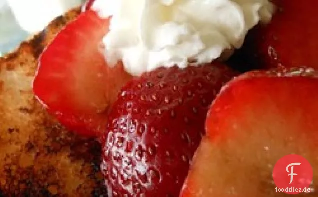 Erdbeer-Shortcake mit Balsamico
