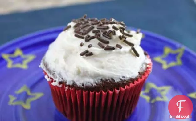 Schnelle Schokoladen-Cupcakes ohne Puderzucker-Vanilleglasur