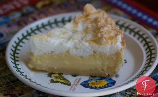 Cremige Zitronen-Baiser-Torte — mit Milch gemacht