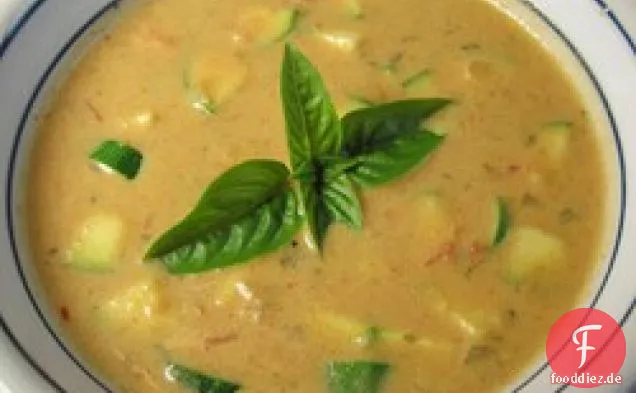 Geröstete Garten Tomaten Basilikum Suppe