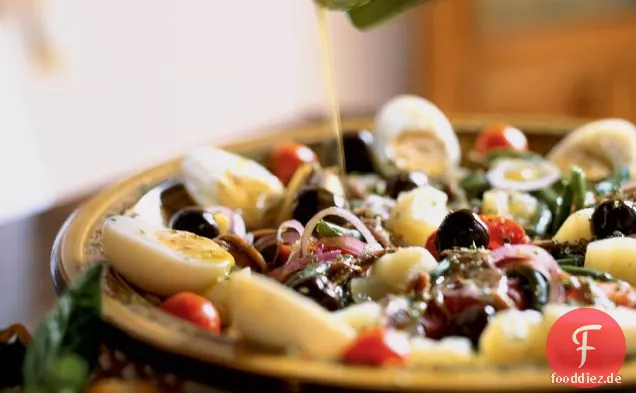 Junge grüne Bohnen, Sardellen und Kartoffelsalat