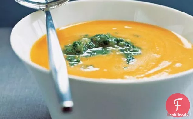 Karottensuppe mit Tomatillo Relish