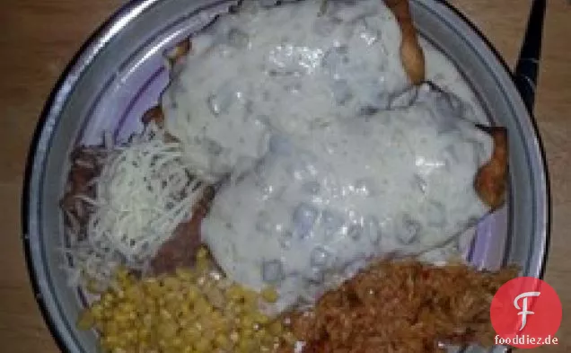 Hühnchen Chimichangas mit Sauerrahmsauce