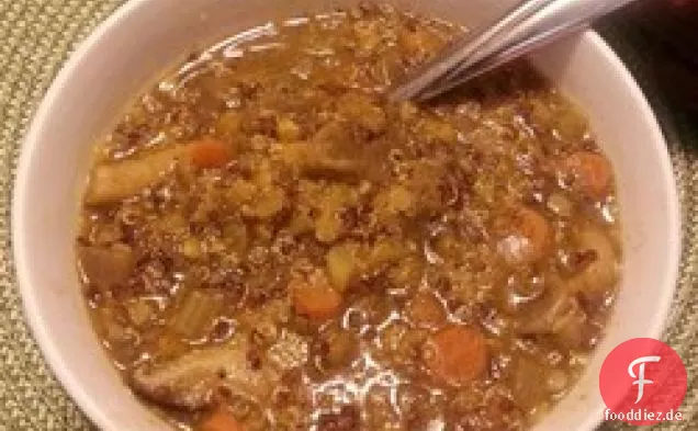 Würzige Vegane Linsen-Quinoa-Suppe