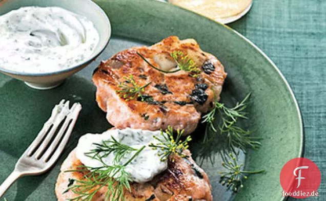 Gebratener Lachs, Rüben und Kartoffeln mit Meerrettichcreme