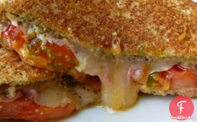 Pesto gegrilltes Käsesandwich