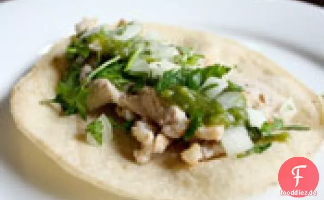 Abendessen heute Abend: Schweinefleisch Tacos mit Poblano und Tomatillo Salsa
