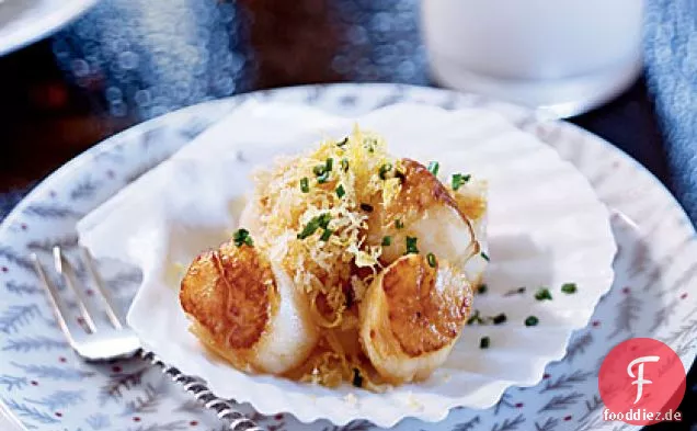 Nantucket Bay Jakobsmuscheln mit Bay-Duftende Butter