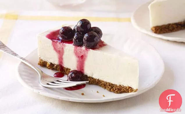 Gefrorener Zitronen-Käsekuchen mit Blaubeer-Nieselregen