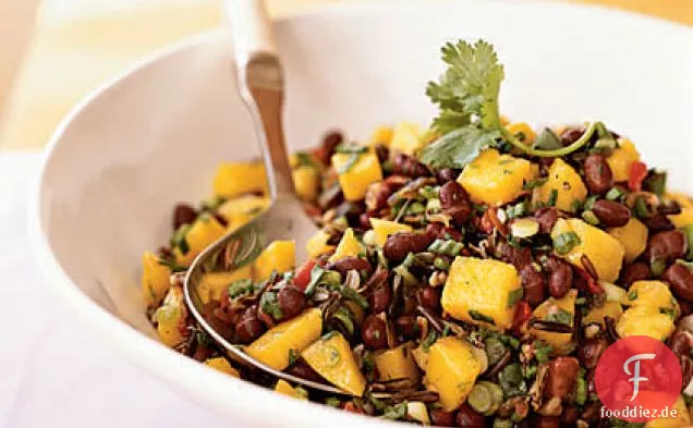 Mango und schwarzer Bohnensalat