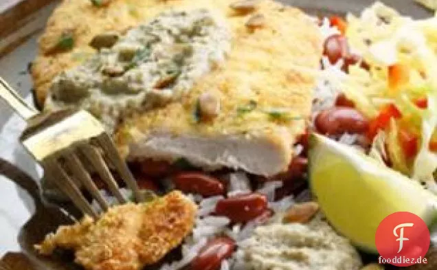 Maismehl-verkrustetes Huhn mit Pepian-Sauce