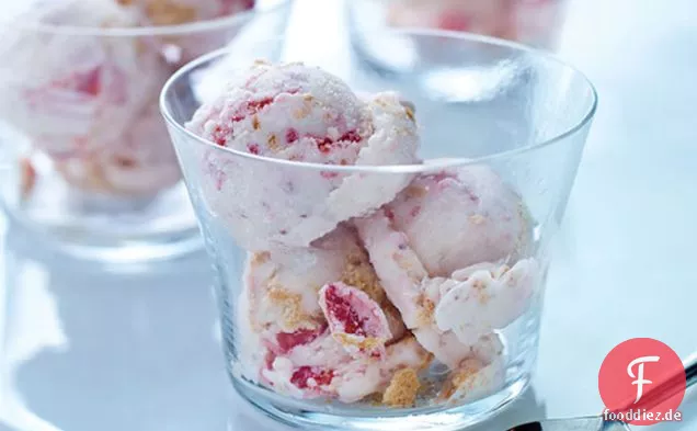 Erdbeer-Käsekuchen-Eis