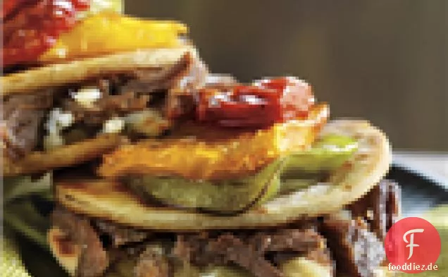 Geschreddertes Rindfleisch und Blauschimmelkäse Quesadillas