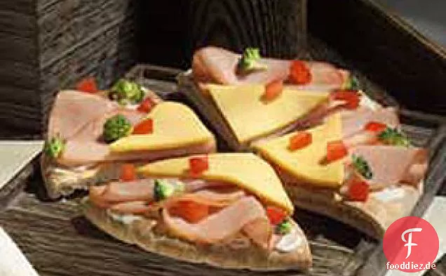 Kühle knusprige Schinken-Käse-Pita