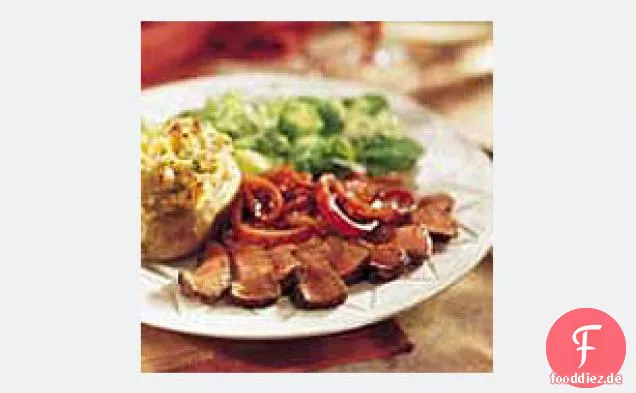 Lendensteak mit roten Zwiebeln Relish