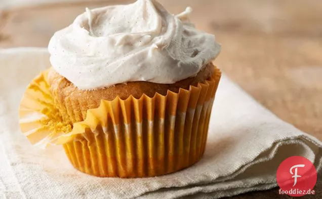 Kürbis-Cupcakes mit Zimt-Frischkäse-Zuckerguss