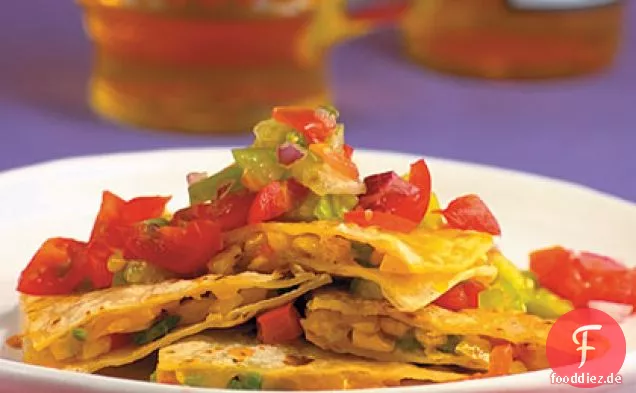 Geröstete Mais-Quesadillas Mit Tomatillo-Salsa