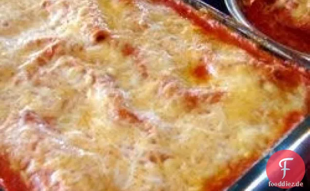 Drei Fleisch-Cannelloni-Backen