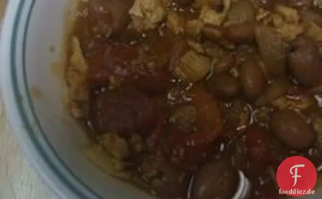 Chili-Gewürzte Türkei-Eintopf Mit Hominy und Tomaten