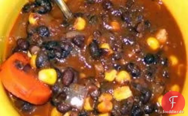 Vegane schwarze Bohnensuppe