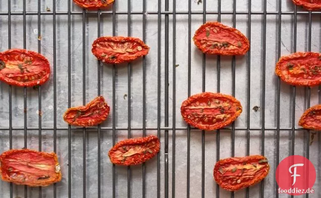 Hausgemachte sonnengetrocknete Tomaten