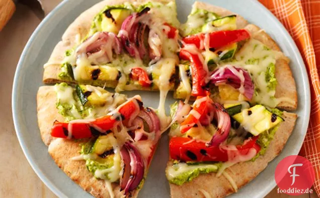 Nur Veggin' Pita Pizza