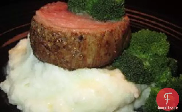 Pfanne gebratenes Rinderfilet mit Ingwer-Shiitake-brauner Butter