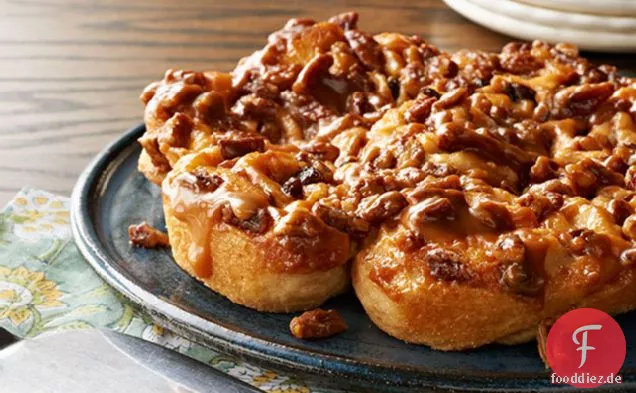 Einfache Karamell klebrige Brötchen