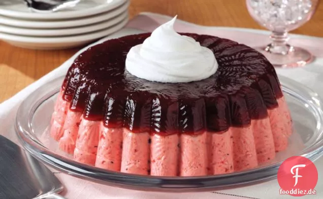 Geschichtete Cranberry Mousse Form