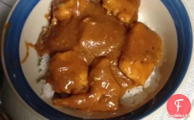 Huhn in Erdnusssauce