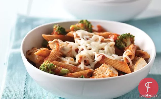 Frischer Brokkoli & Chicken Pasta Toss