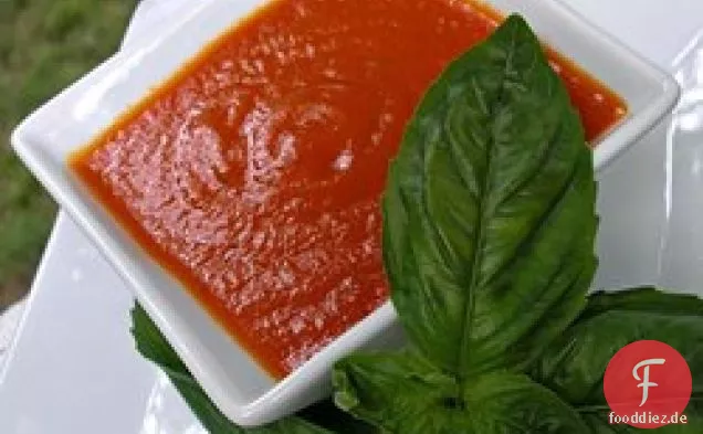 Hausgemachte Pizzasauce von Grund auf neu