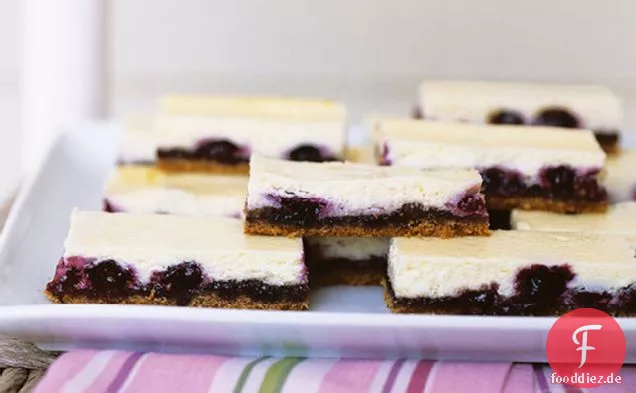 Blaubeer-Käsekuchen-Riegel