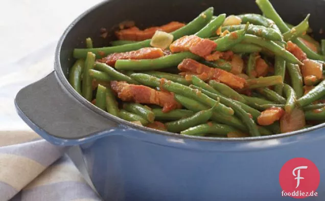 Würzige Grüne Bohnen mit Speck und Tomaten