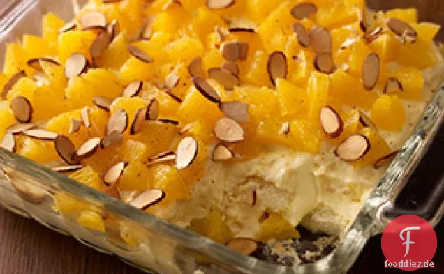 Flauschige geschichtete Orange Dessert
