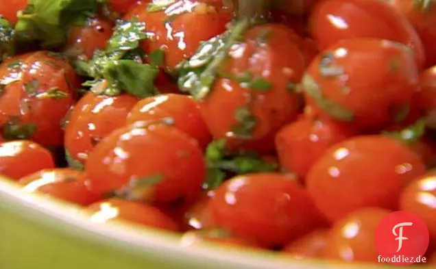 Knoblauch und Kräutertomaten