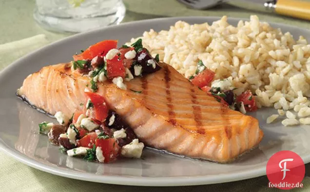 Gegrillter Lachs mit mediterraner Salsa