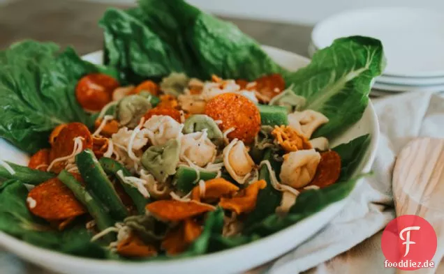 Cheesy Pizza Pasta Salat