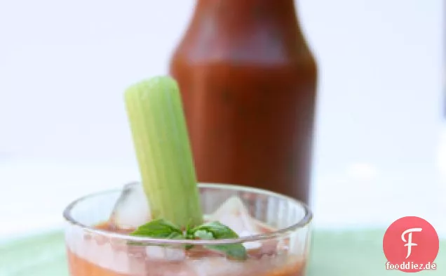 Basilikum Bloody Mary