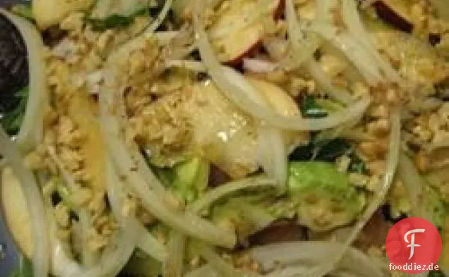 Apfel-, Rüben- und Avocadosalat
