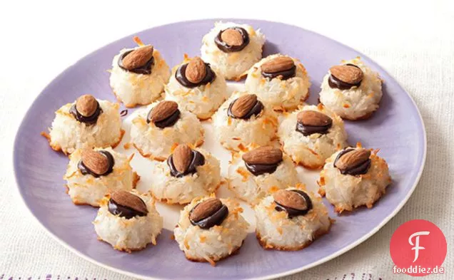 Schokoladen-Ganache-gefüllte Makronen